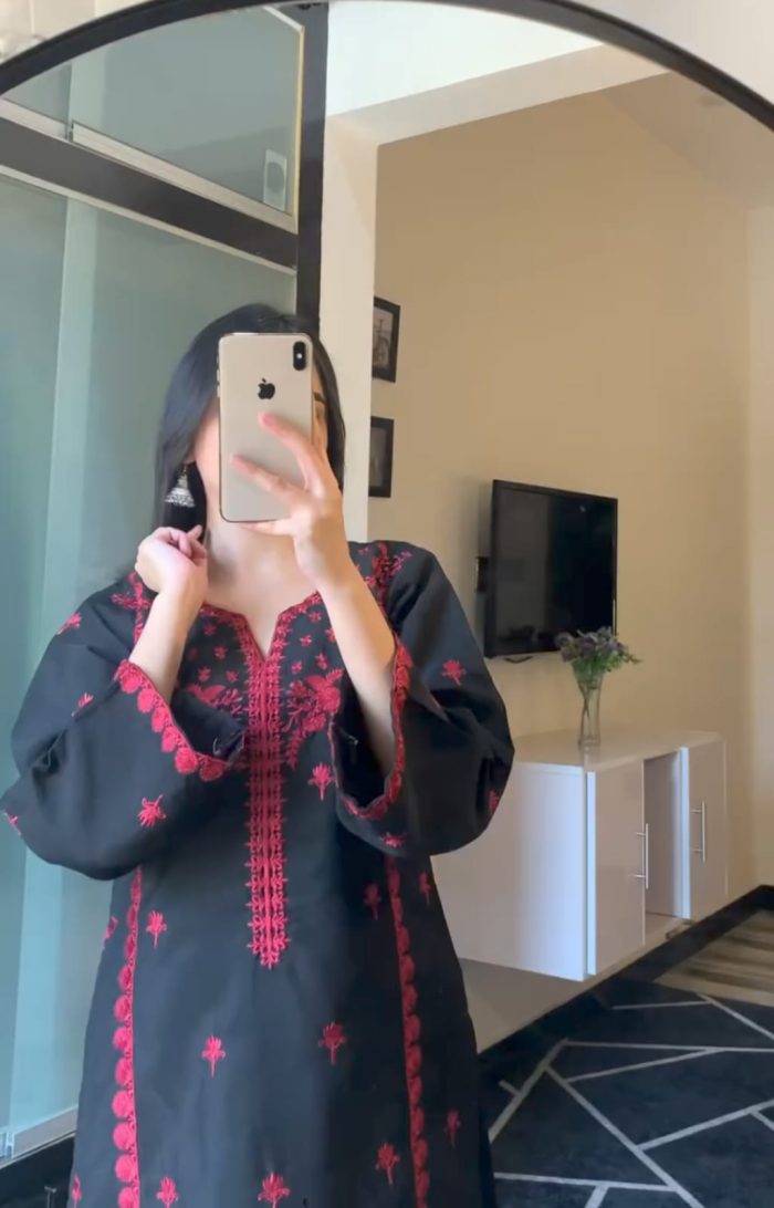 Best Colourfull Three Piece - Image 2
